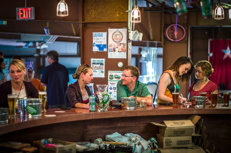 Pub Patrons | Leica M-E, Leica Summilux-M 50mm f/1.4